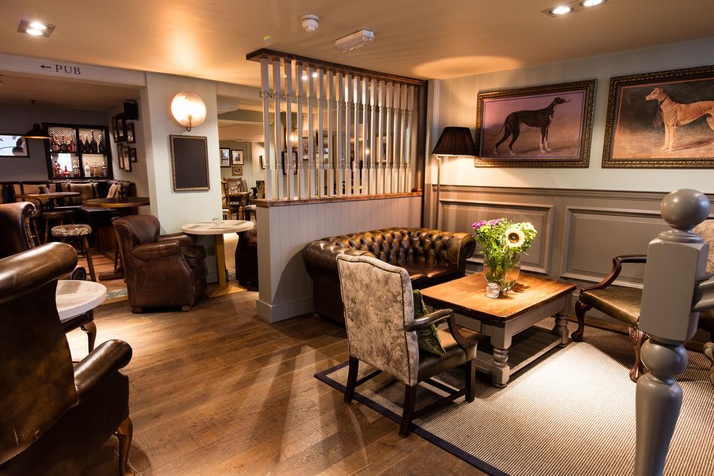 Greyhound Hotel Carshalton Exteriör bild