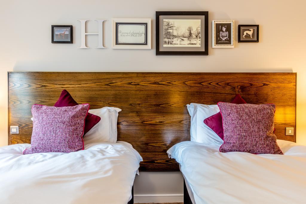 Greyhound Hotel Carshalton Exteriör bild
