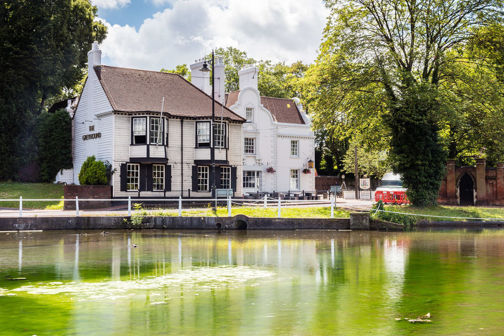 Greyhound Hotel Carshalton Exteriör bild